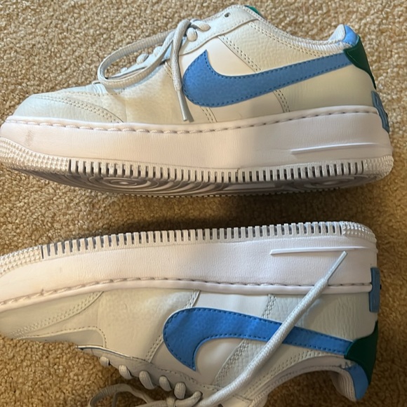 Nike Air Force 1 - gently used size 6.5 women - Picture 6 of 7